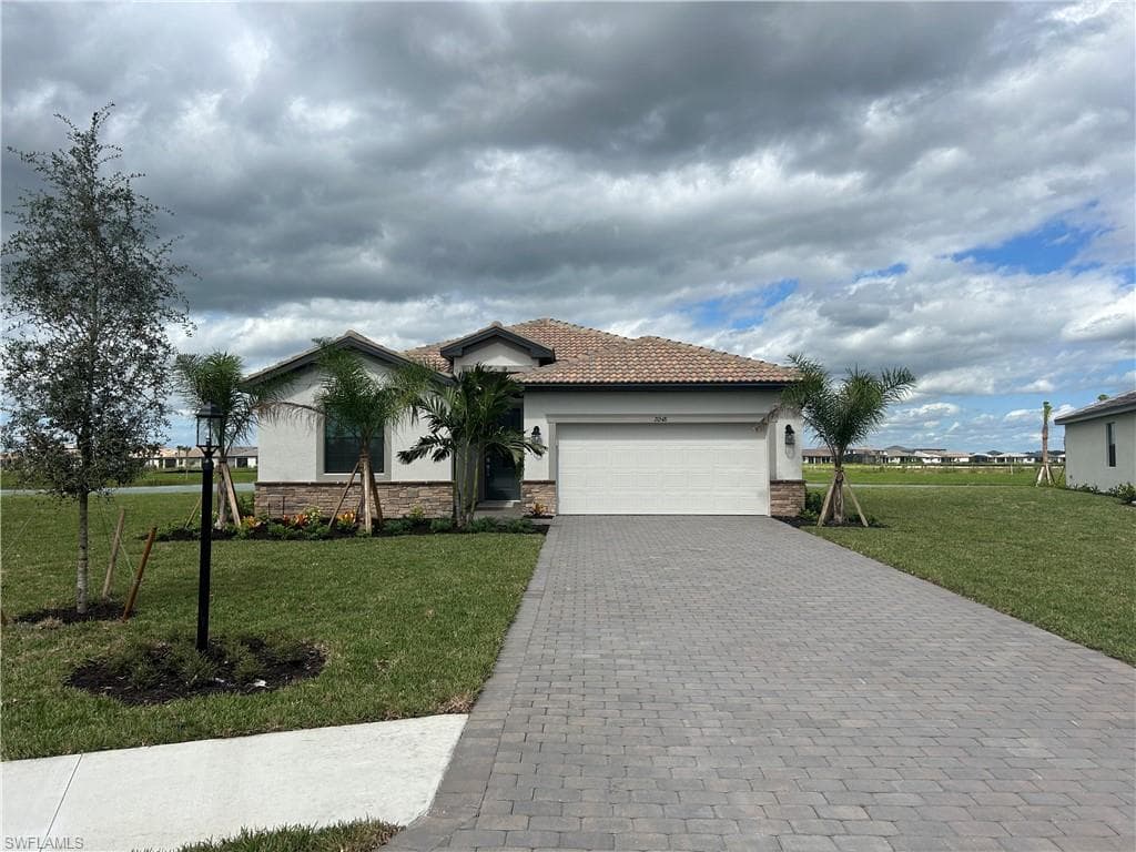 20548 Livery CT ESTERO, FL 33928