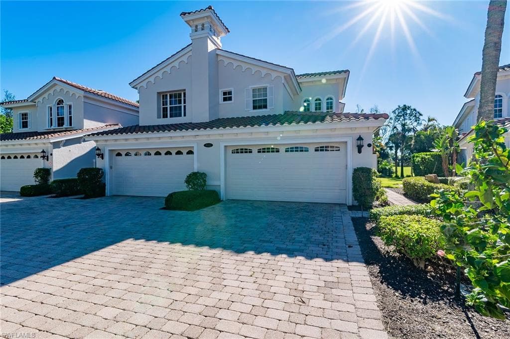 9002 Cascada WAY 202 NAPLES, FL 34114
