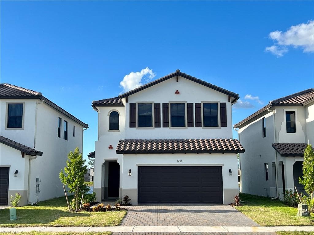 5653 Cerva LN AVE MARIA, FL 34142