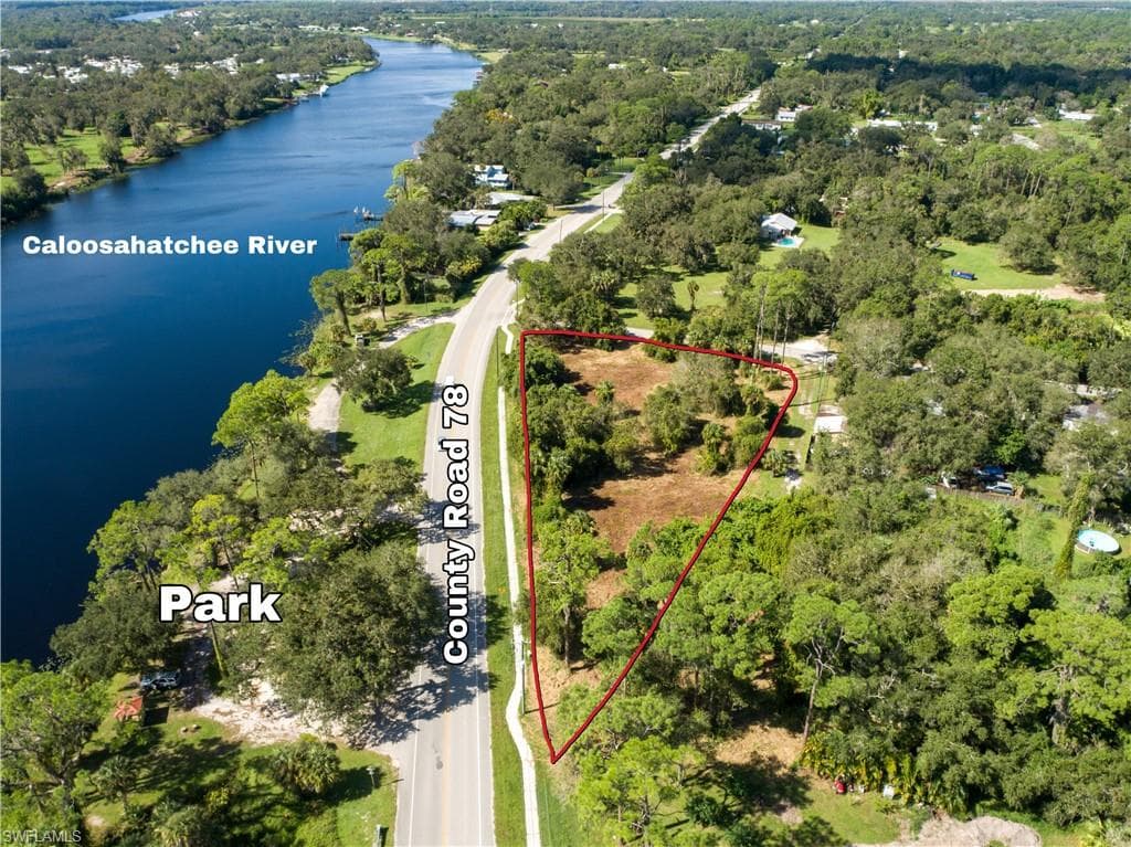 500 Avalon AVE LABELLE, FL 33935