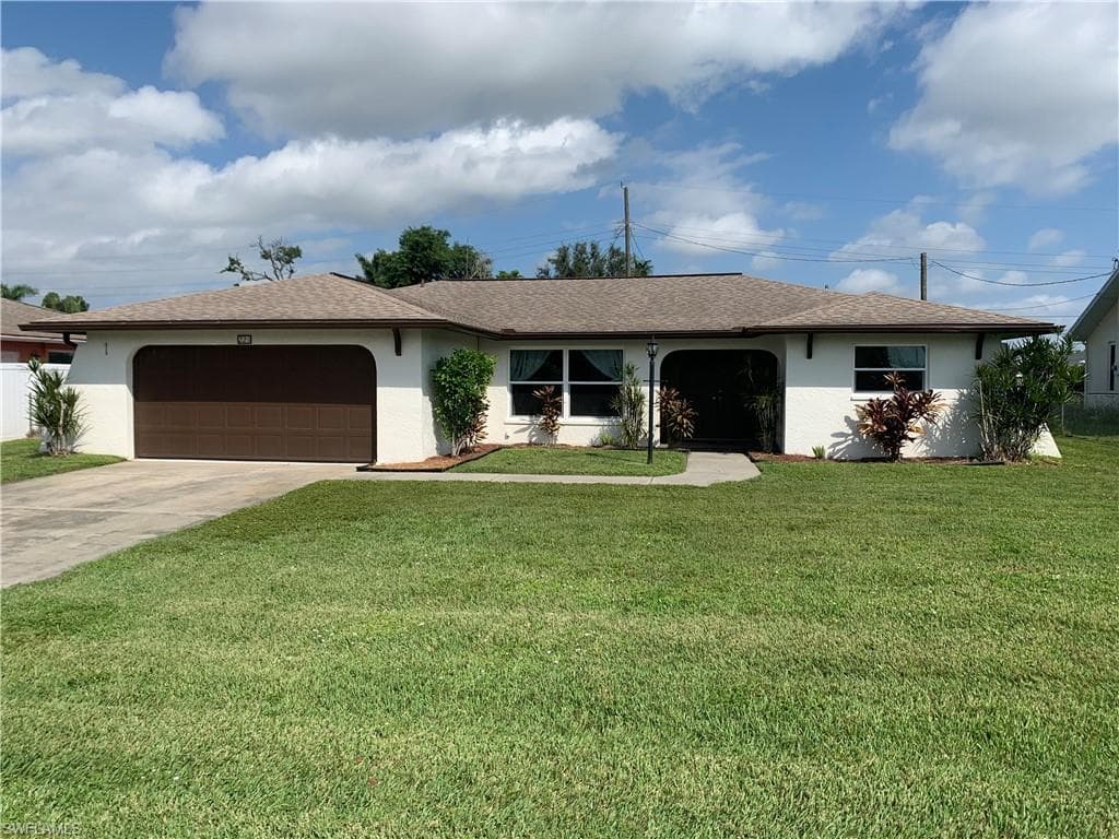221 SE 44th ST CAPE CORAL, FL 33904