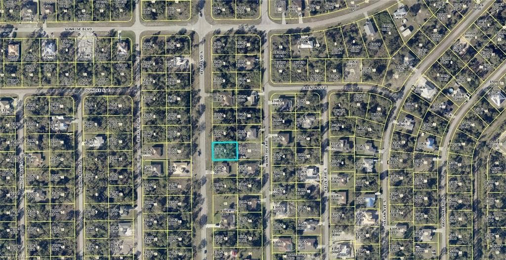 223 Bell BLVD S LEHIGH ACRES, FL 33974