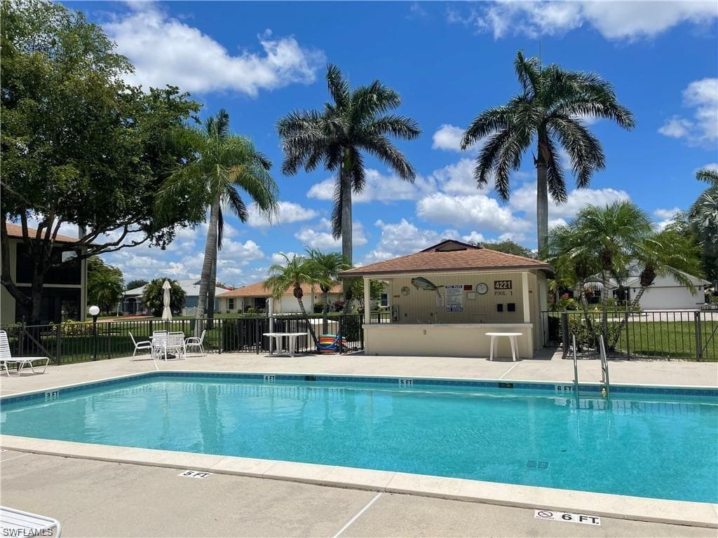 4440 Chantelle DR I-203 NAPLES, FL 34112
