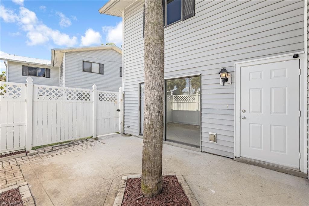 7737 Tamara Lee CT 101 FORT MYERS, FL 33907