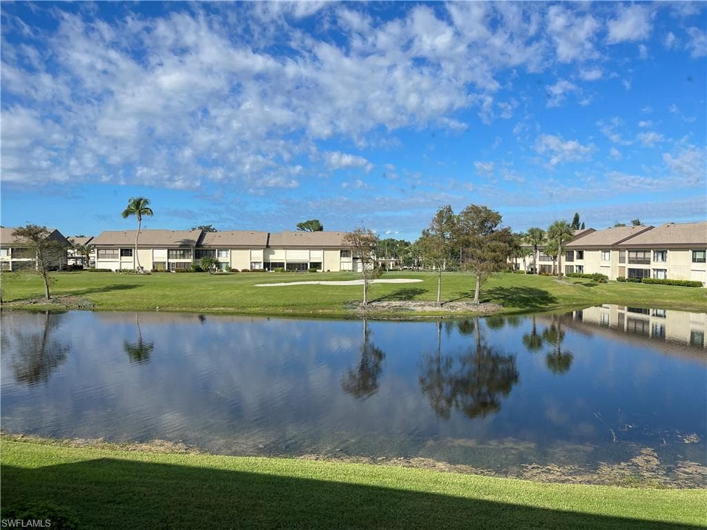 5830 Trailwinds DR 824 FORT MYERS, FL 33907