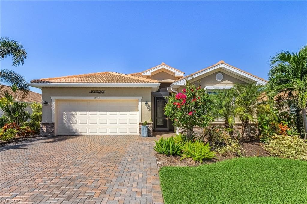 10564 Pistoia DR FORT MYERS, FL 33913