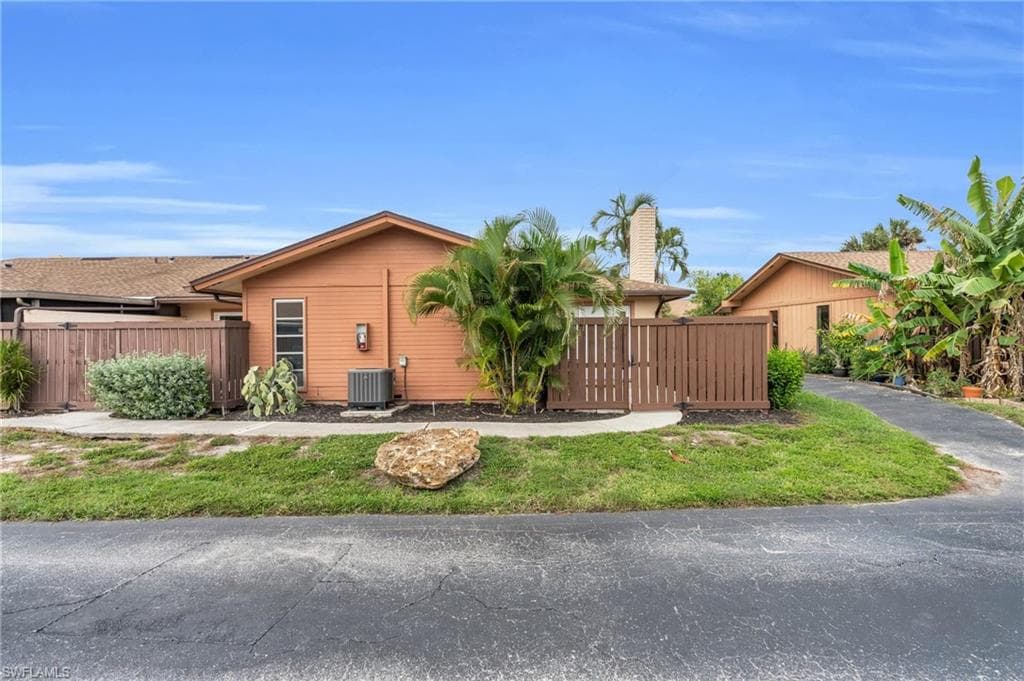 6356 Royal Woods DR FORT MYERS, FL 33908