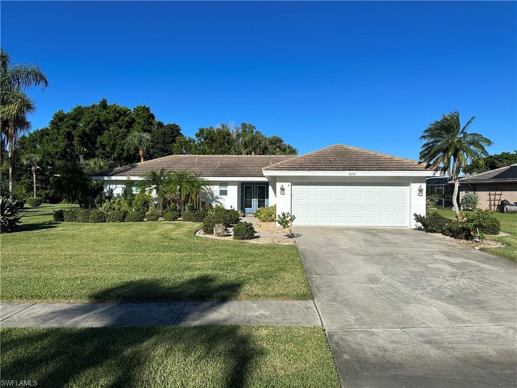 4295 Glasgow CT NORTH FORT MYERS, FL 33903