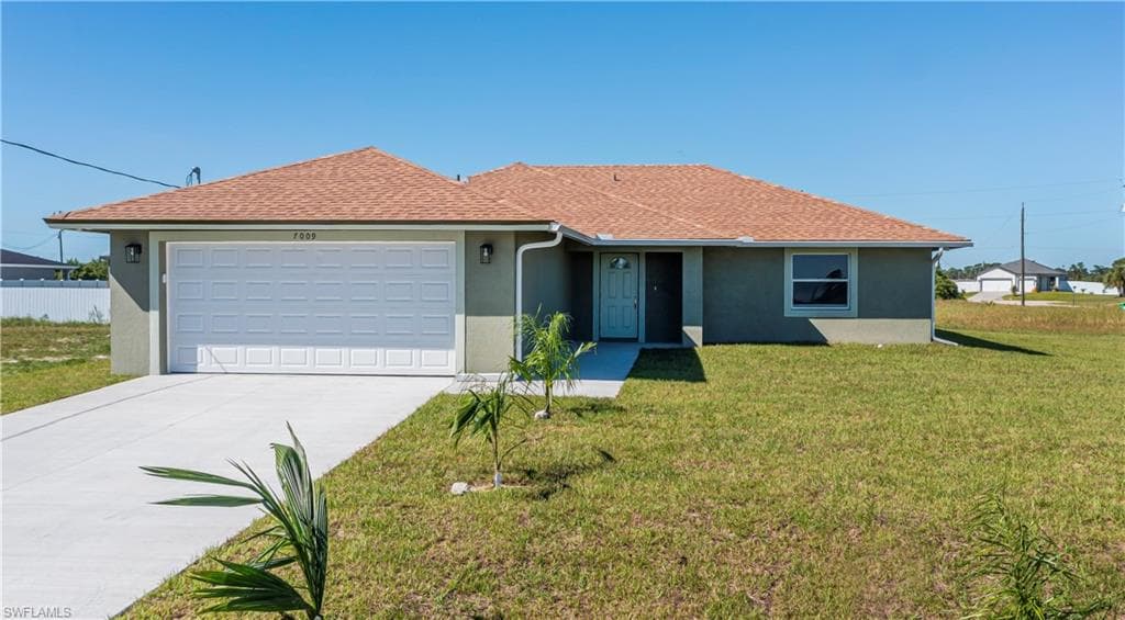 7009 Lotus CIR LABELLE, FL 33935