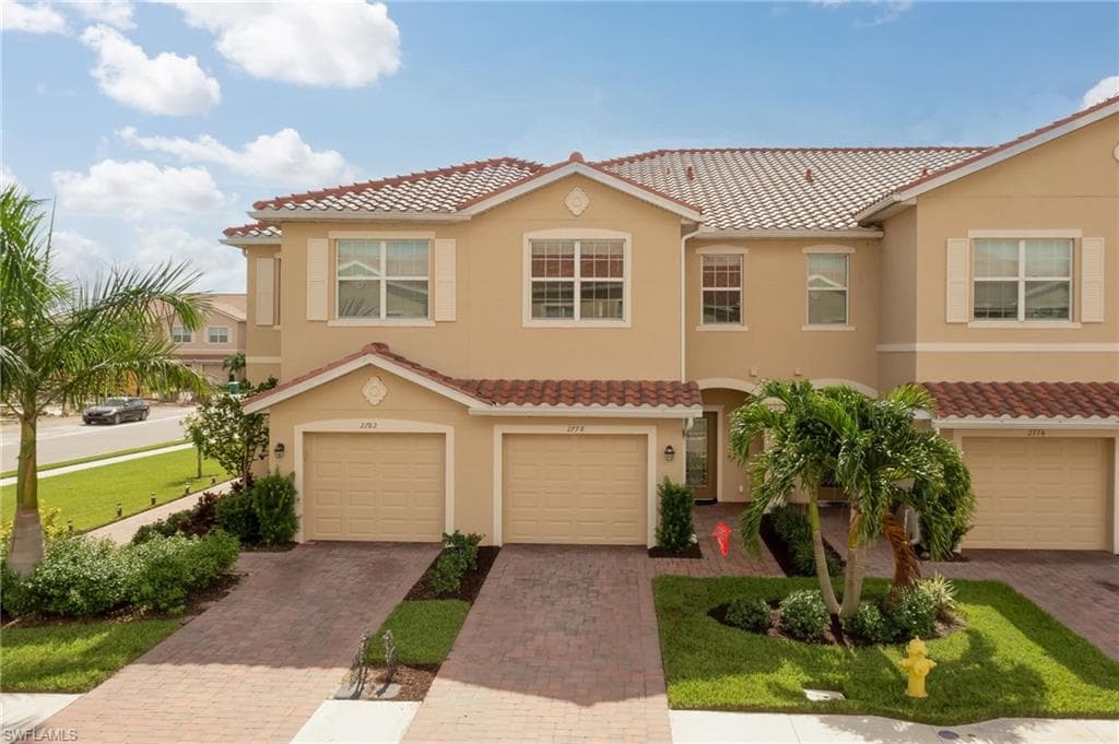 2778 Citrus ST NAPLES, FL 34120
