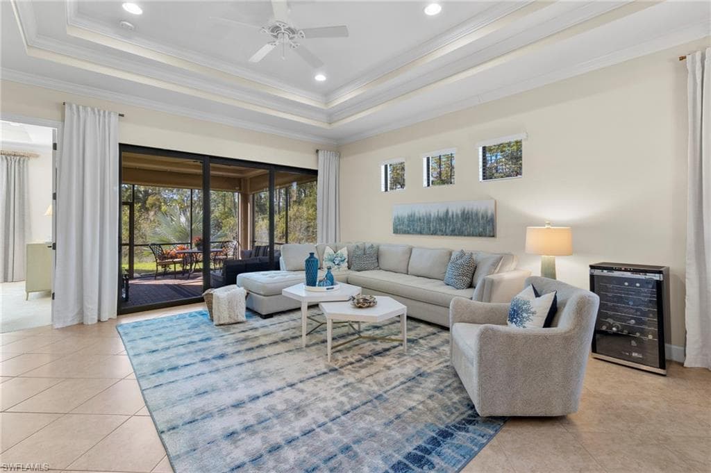 9155 Isla Bella CIR BONITA SPRINGS, FL 34135