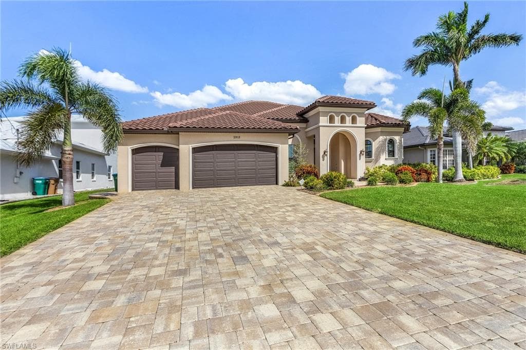 2913 SW 39th ST CAPE CORAL, FL 33914