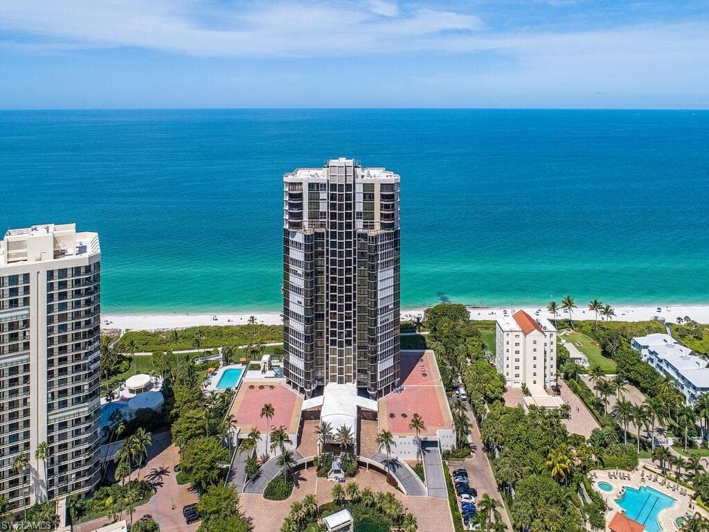 4951 Gulf Shore BLVD N PH101 NAPLES, FL 34103