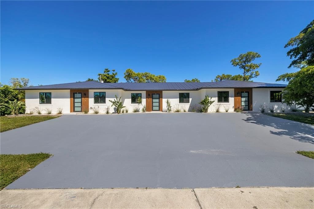 3613 Poplar WAY NAPLES, FL 34112