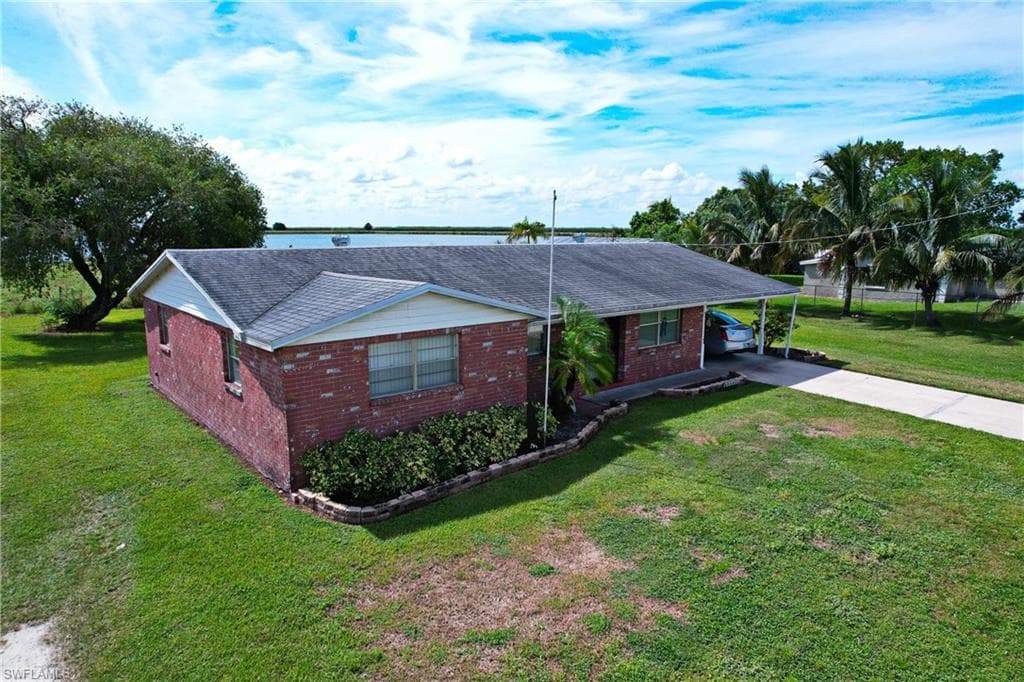 1372 Hookers Point RD CLEWISTON, FL 33440