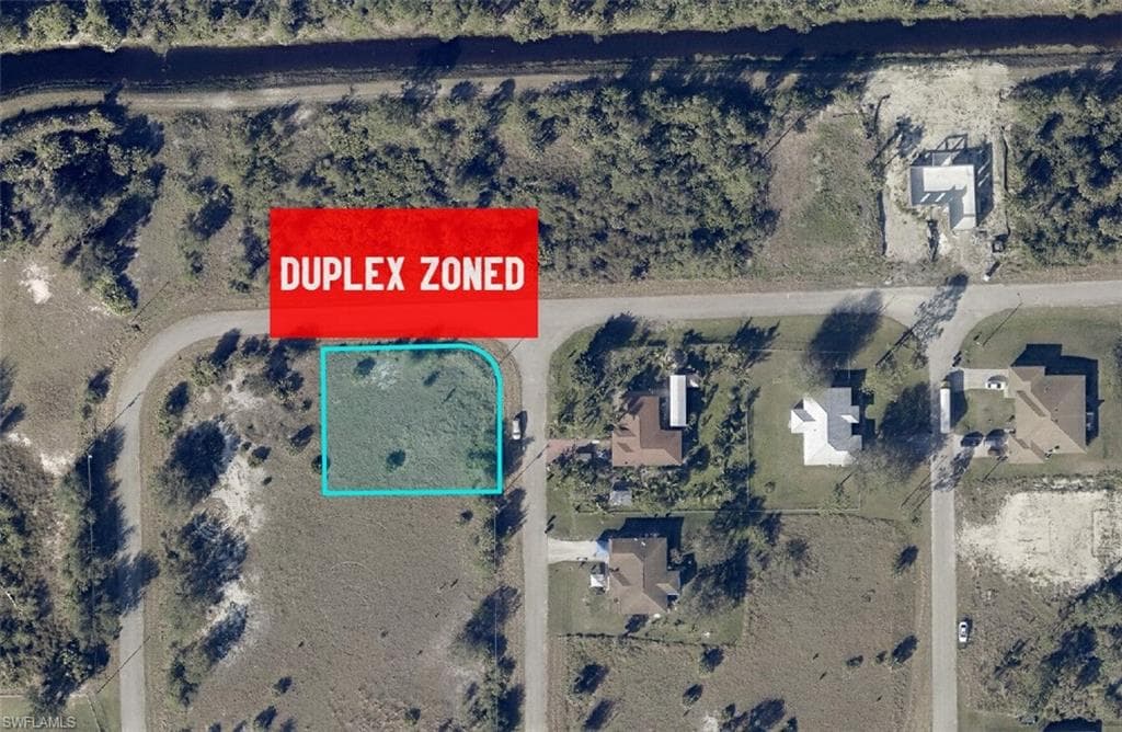 372-374 Compese AVE S LEHIGH ACRES, FL 33974