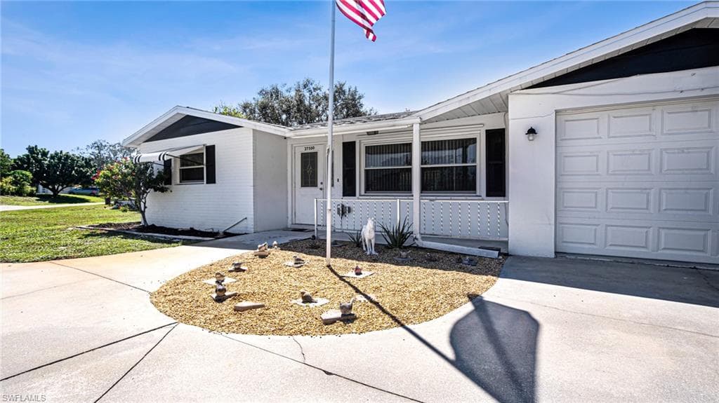 27500 Tierra Del Sol LN BONITA SPRINGS, FL 34135