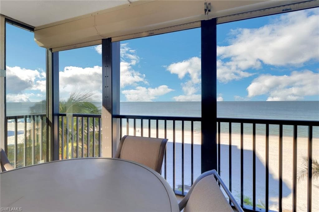 9415 Gulf Shore DR 301 NAPLES, FL 34108