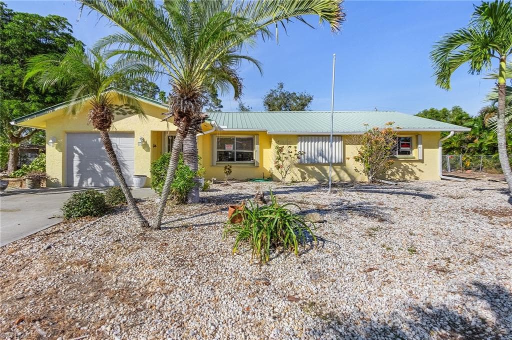 11360 Capistrano CT FORT MYERS, FL 33908