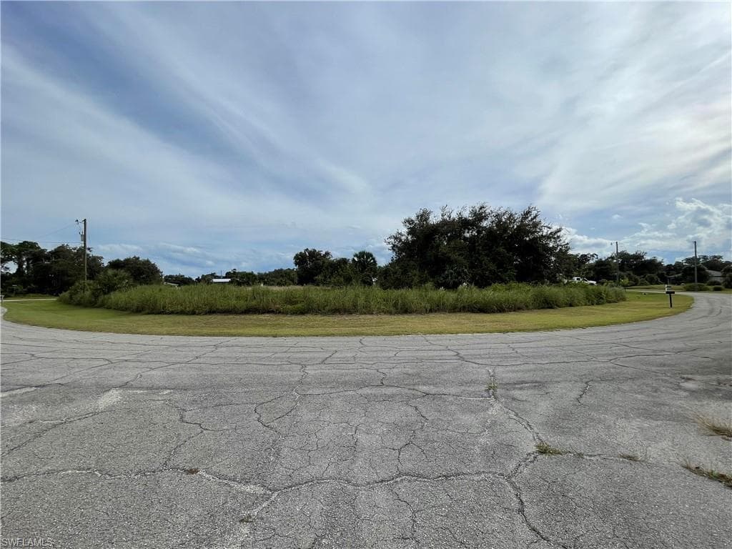 April AVE LABELLE, FL 33935