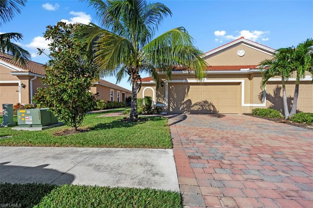 4403 Dutchess Park RD FORT MYERS, FL 33916