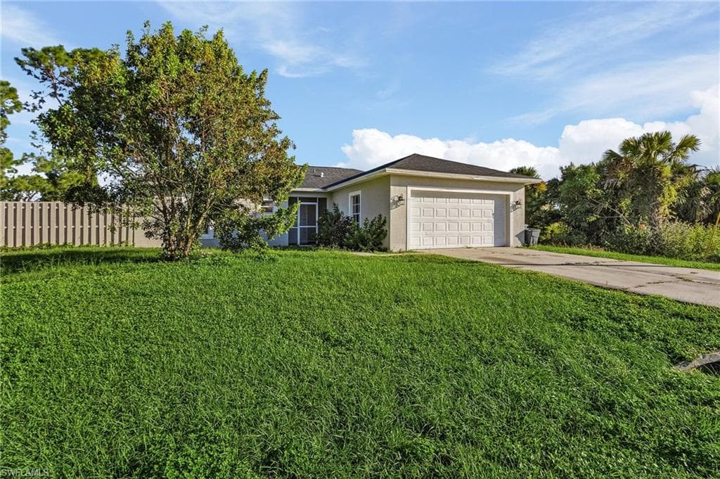 1215 Bari ST E LEHIGH ACRES, FL 33974