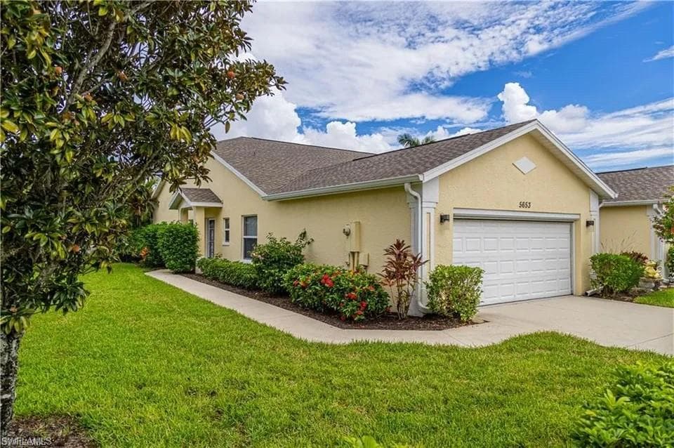 5653 Greenwood CIR 104 NAPLES, FL 34112