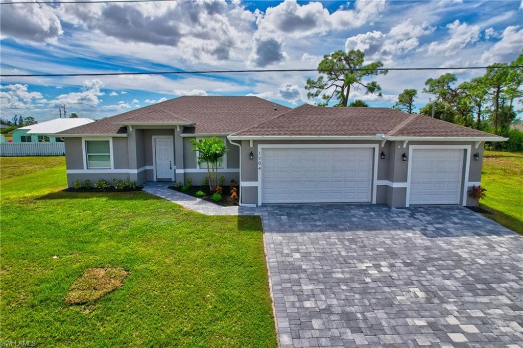 1704 NW 27TH TER CAPE CORAL, FL 33993