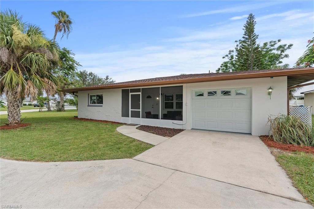 1453 Xavier AVE FORT MYERS, FL 33919