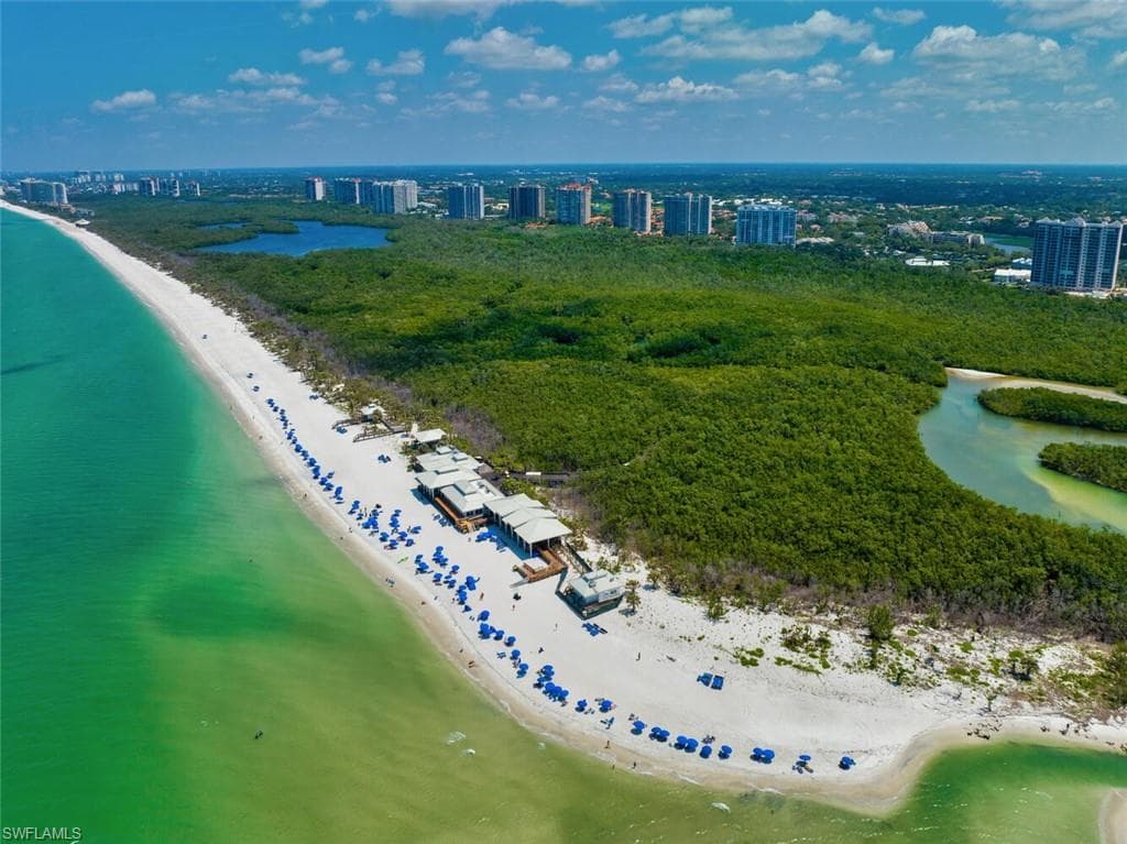 6075 Pelican Bay BLVD Apt. 303 NAPLES, FL 34108