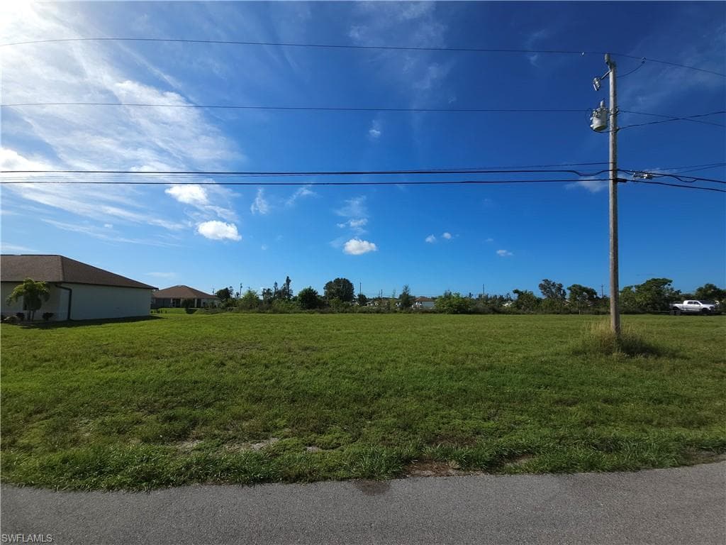 318 NE ST NE CAPE CORAL, FL 33909