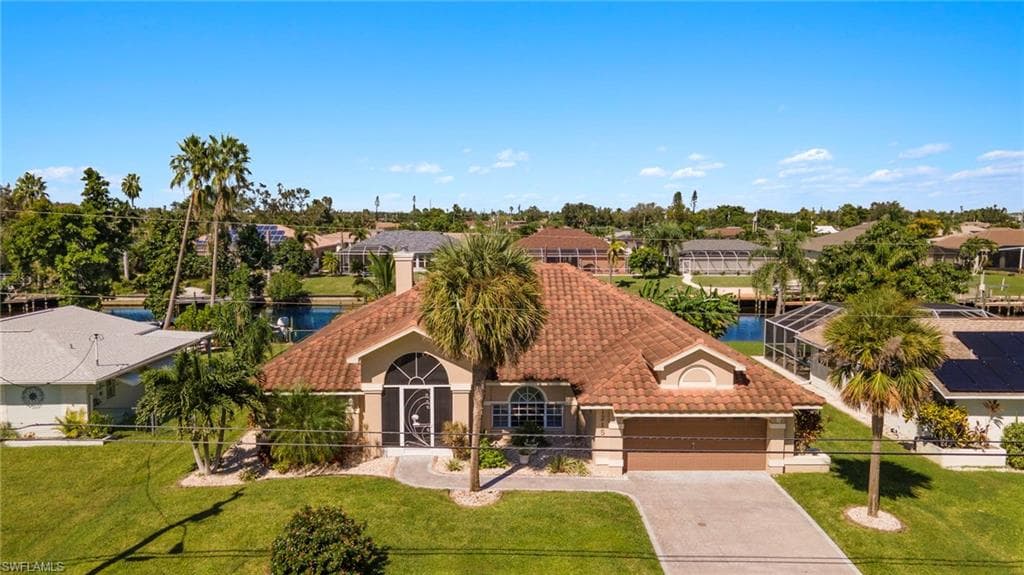 1215 SE 21st ST CAPE CORAL, FL 33990