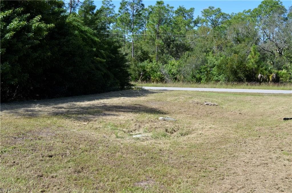 353 Justice AVE E LEHIGH ACRES, FL 33972