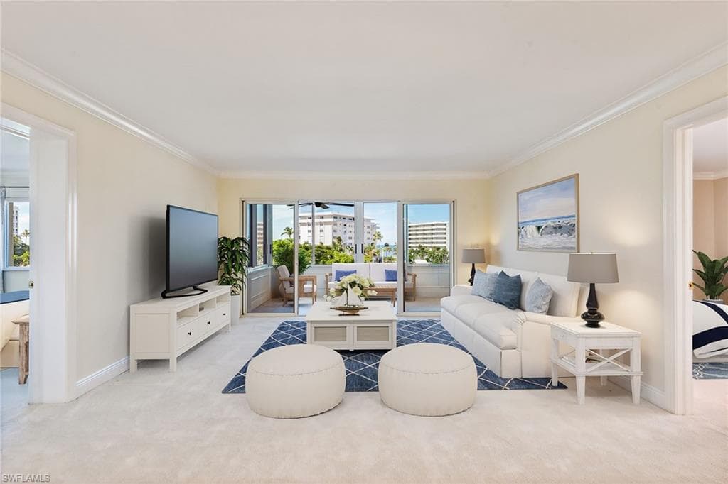 3410 Gulf Shore BLVD N 406 NAPLES, FL 34103