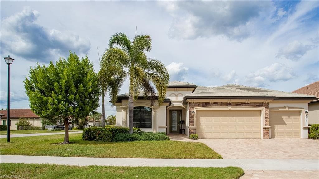 9309 Glenforest DR NAPLES, FL 34120