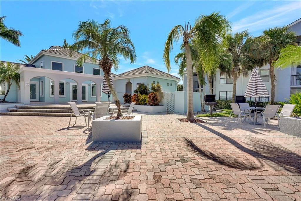 13545 Eagle Ridge DR 822 FORT MYERS, FL 33912