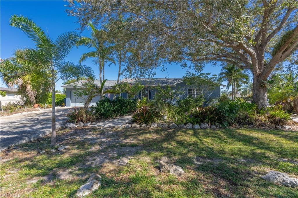 18267 Constitution CIR FORT MYERS, FL 33967