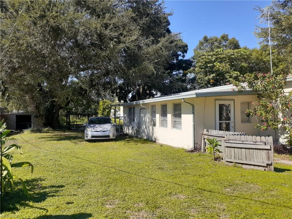 1138 9th ST OKEECHOBEE, FL 34974