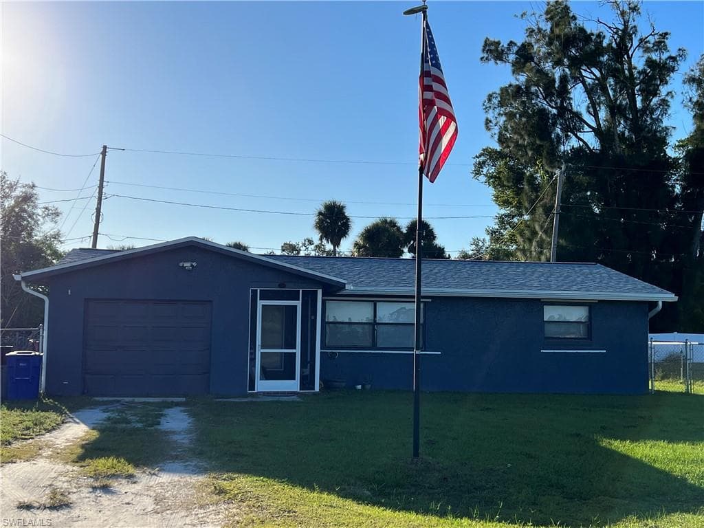 1265 McNeill RD NORTH FORT MYERS, FL 33903