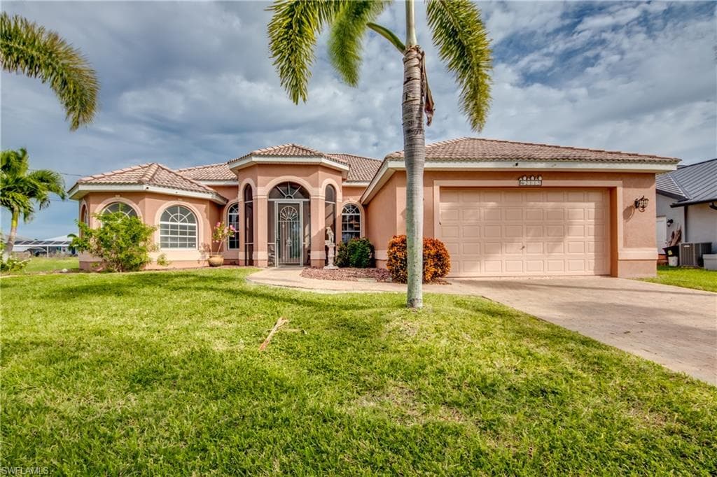 2115 SW 28th TER CAPE CORAL, FL 33914