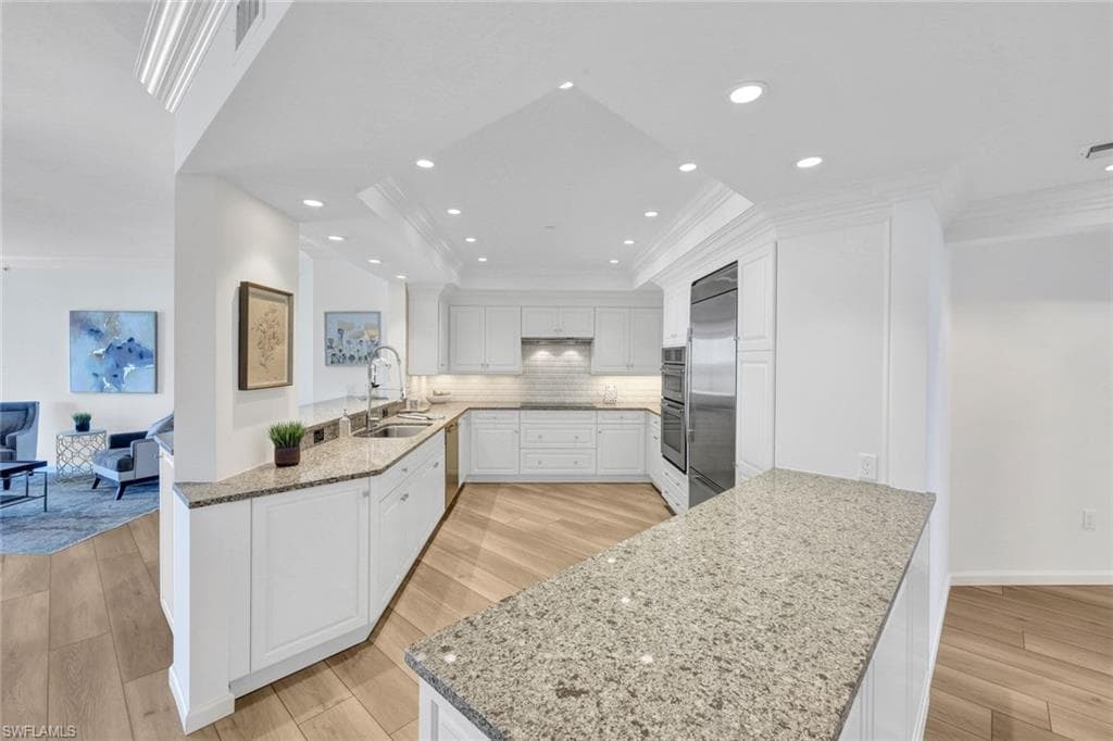 60 Seagate DR 703 NAPLES, FL 34103