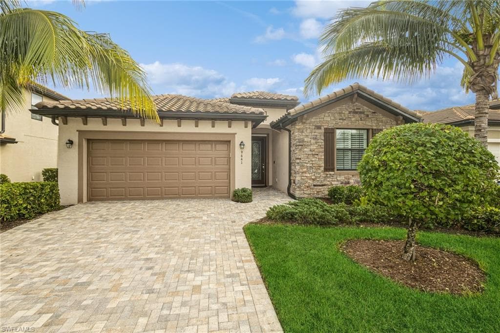 9441 Glenforest DR NAPLES, FL 34120