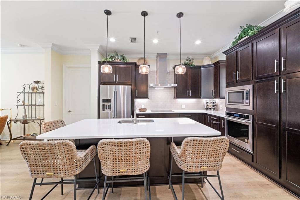 21490 Strada Nuova CIR 305 ESTERO, FL 33928