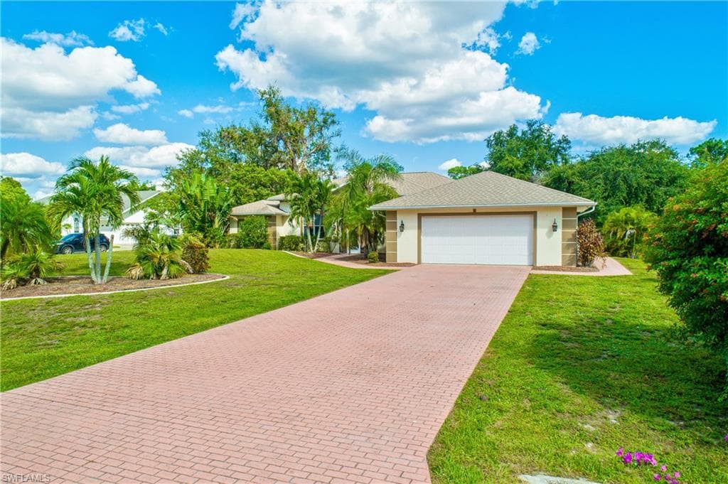 15520 Paper Tree CT NORTH FORT MYERS, FL 33917