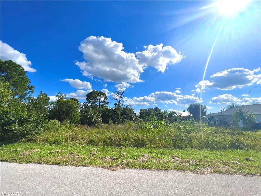 2913 8th ST W LEHIGH ACRES, FL 33971