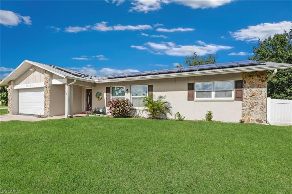 21158 Coachman AVE PORT CHARLOTTE, FL 33952