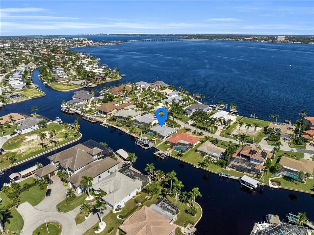 5630 Riverside DR CAPE CORAL, FL 33904