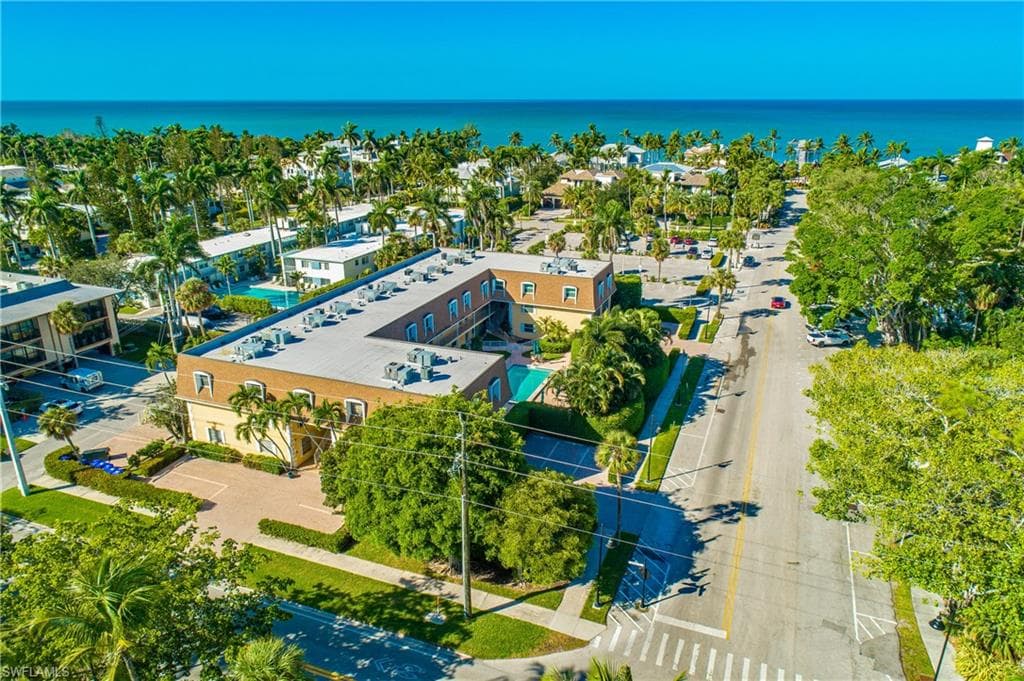 1222 Gordon DR 6 NAPLES, FL 34102