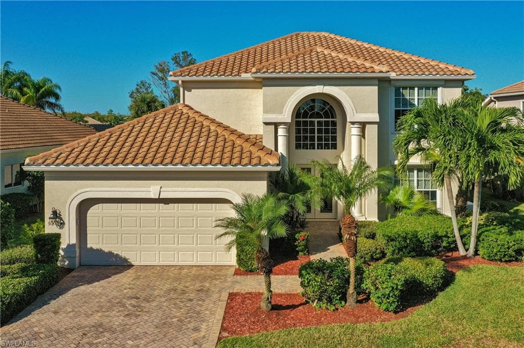 9104 LINKS DR FORT MYERS, FL 33913