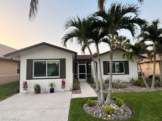 655 106th AVE N NAPLES, FL 34108